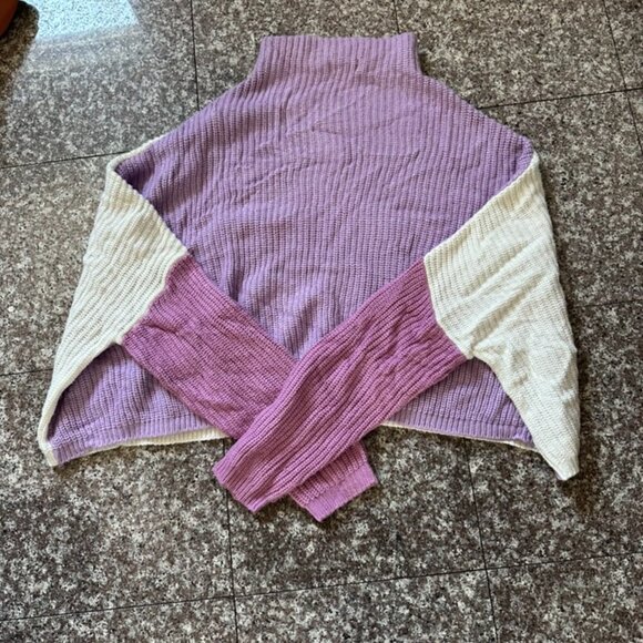 Pretty Little Things Oversized Sweater - Picture 1 of 2